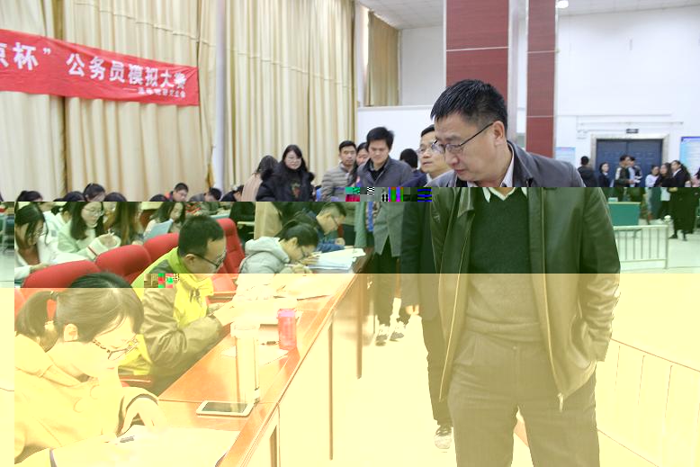 領導巡視考場.JPG